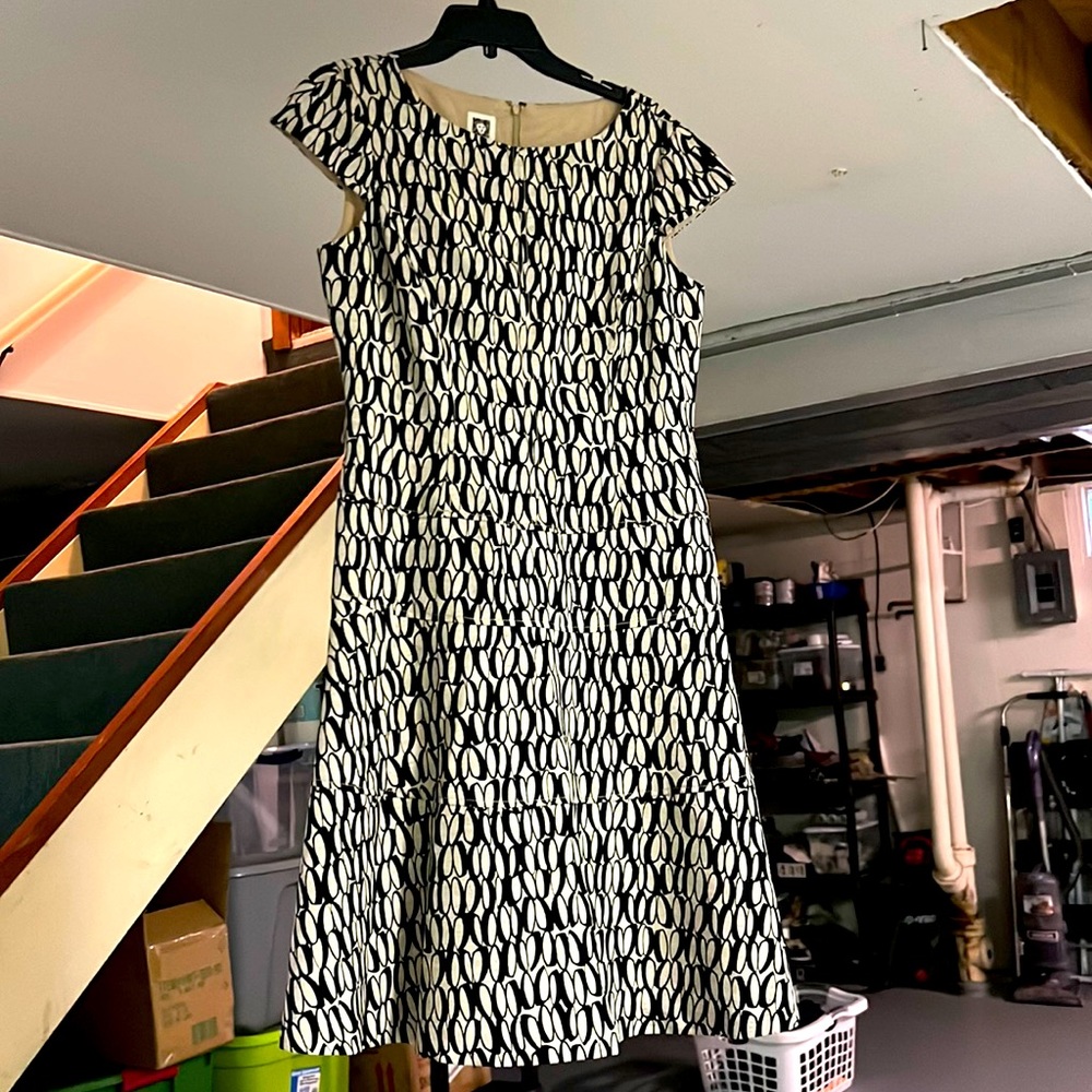 Woman’s Anne Klein dress